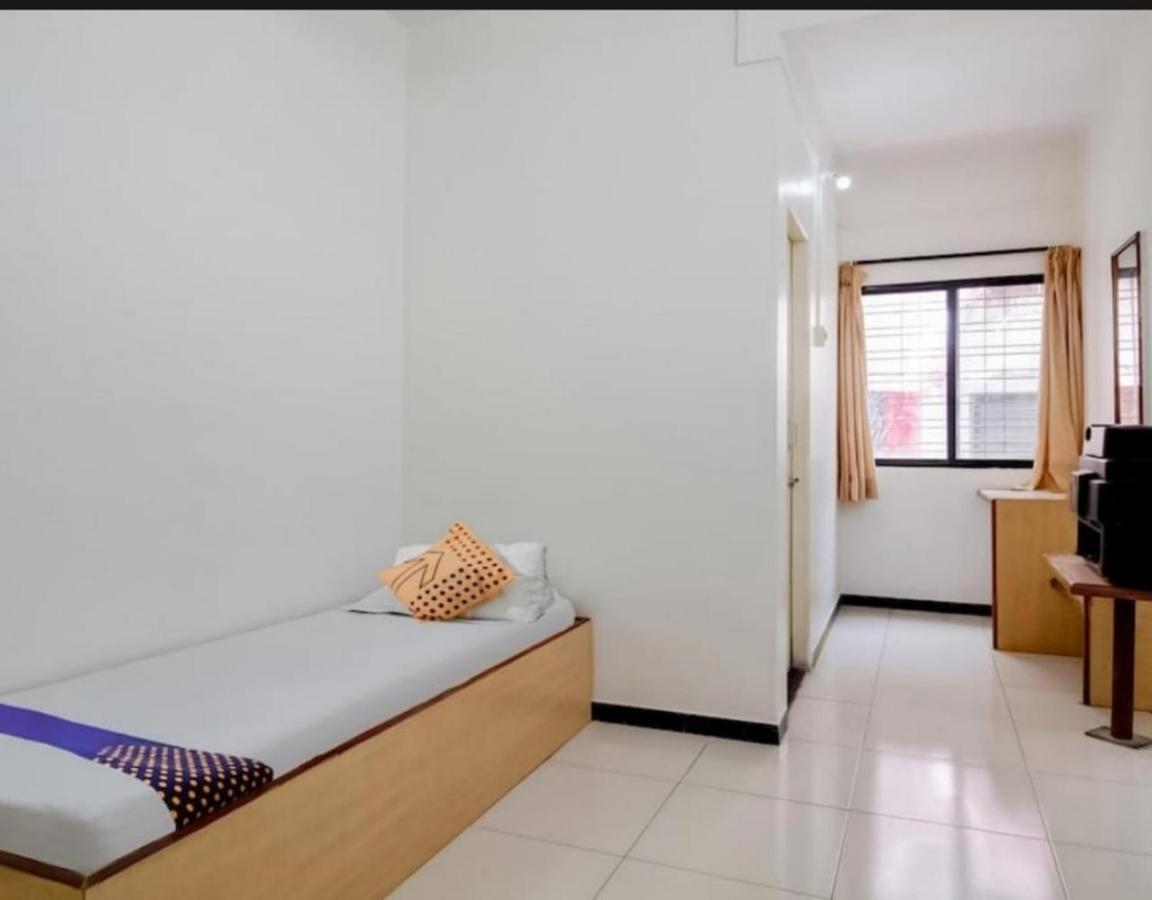 Hotel Rahi Nashik Exterior photo